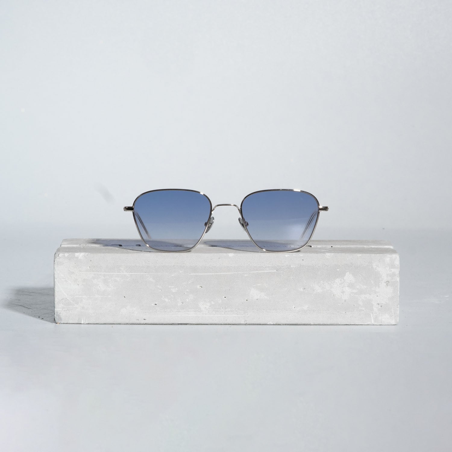 Monokel - Otis - Ethical Square Sunglasses - Silver - REACH