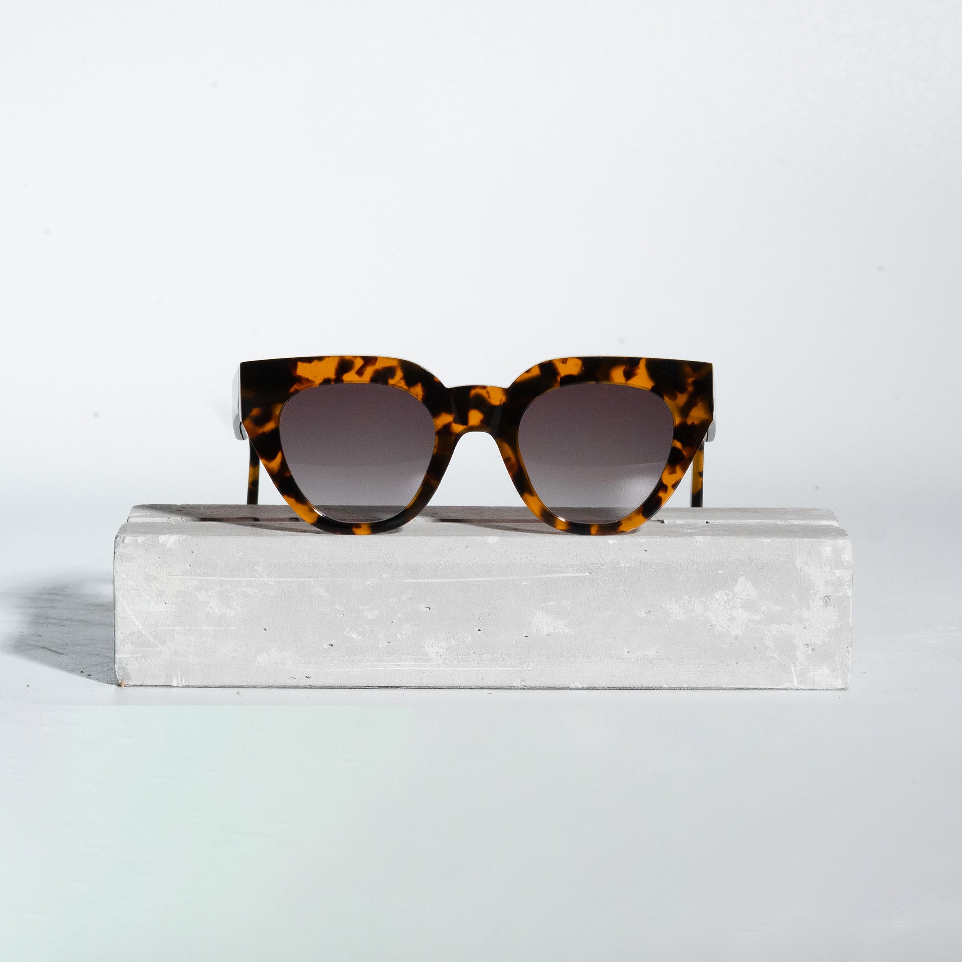 Monokel - Hilma - Ethical Cat Eye Sunglasses - Havana  display picture 2