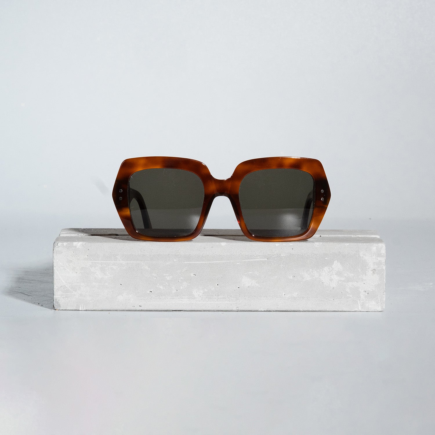 NEW Monkey Glasses Sustainable Eyewear Karla 33 Sunglasses Monokel - Kaia - Ethical Rectangle Sunglasses - Black  main image 2