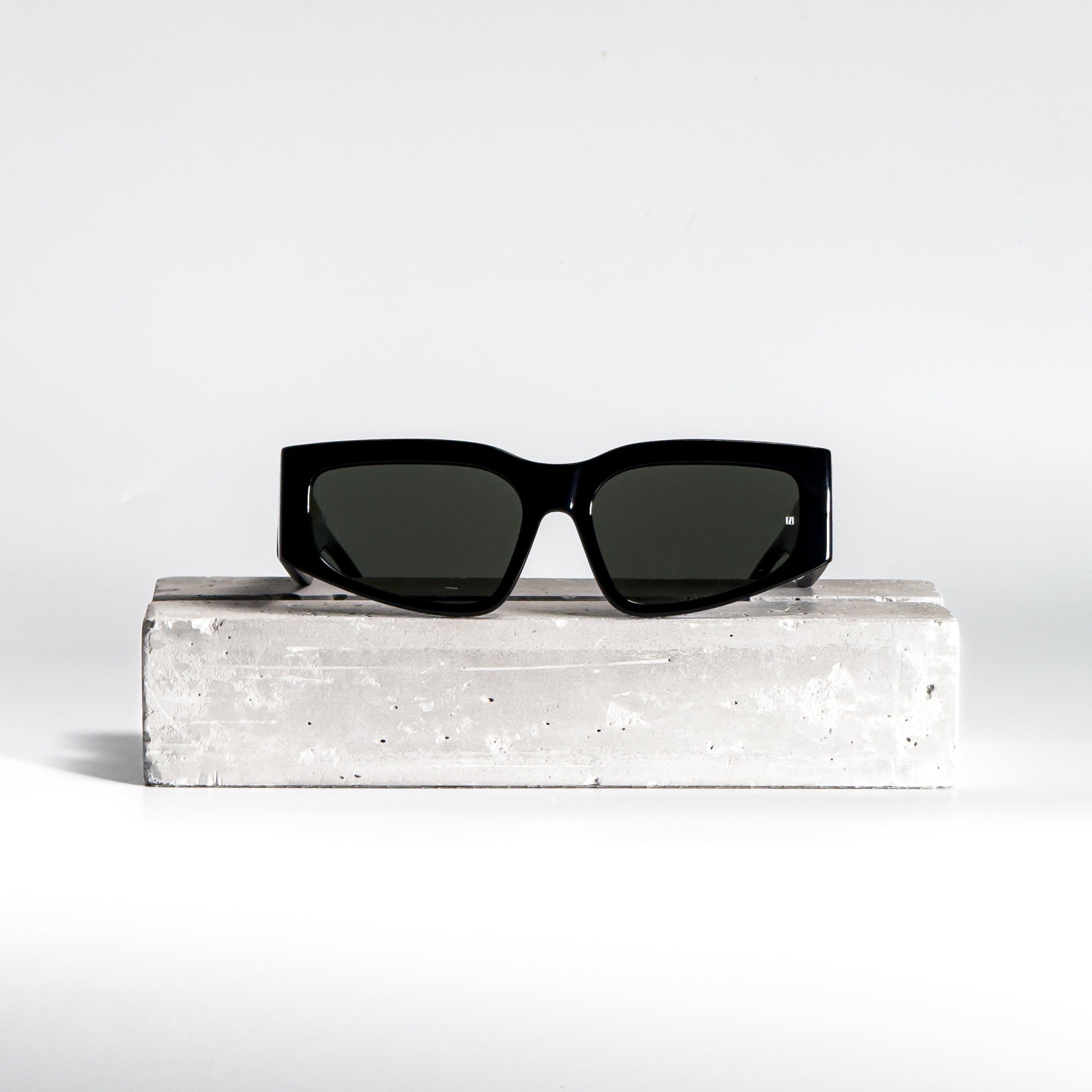 Linda Farrow - Senna