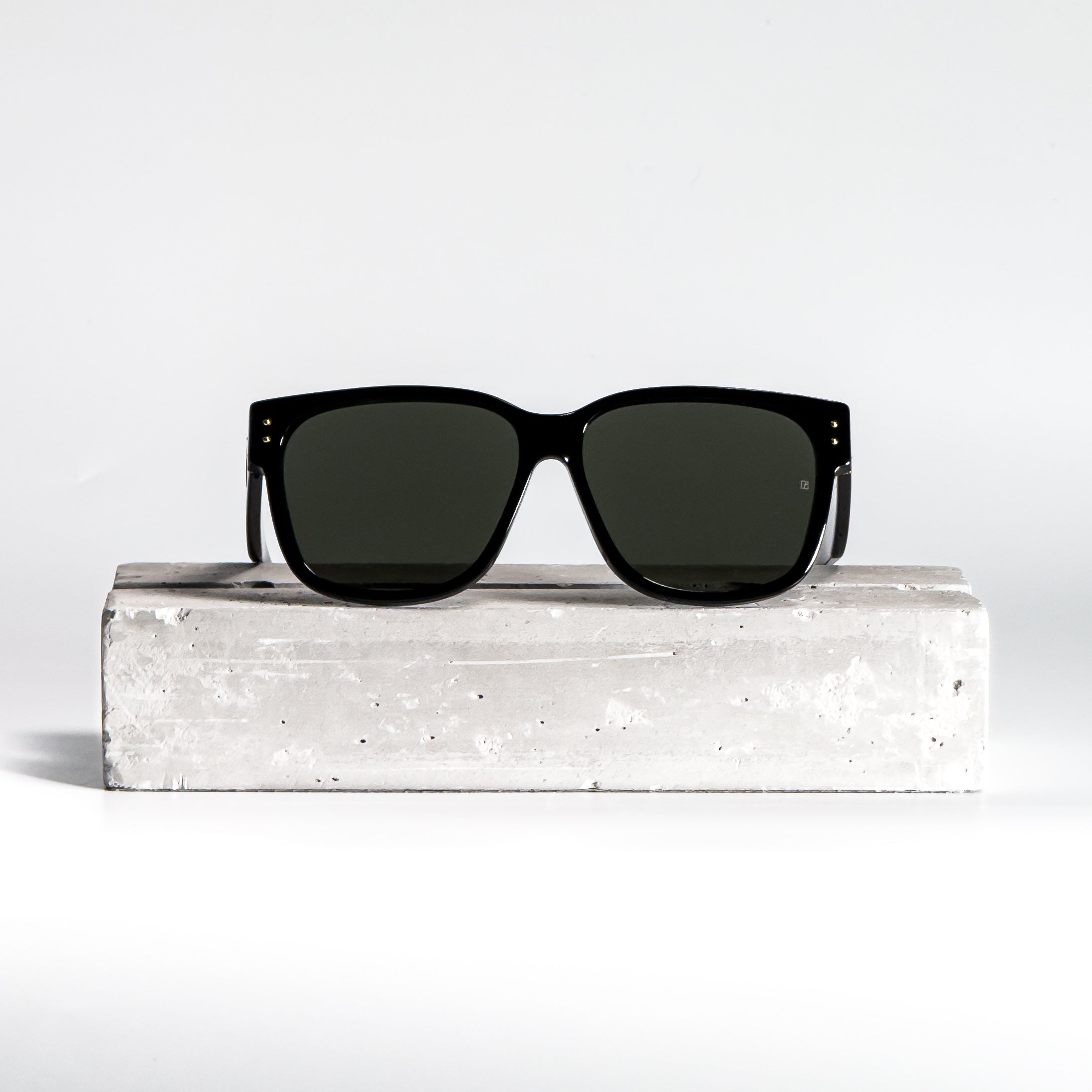 Linda Farrow - Perry