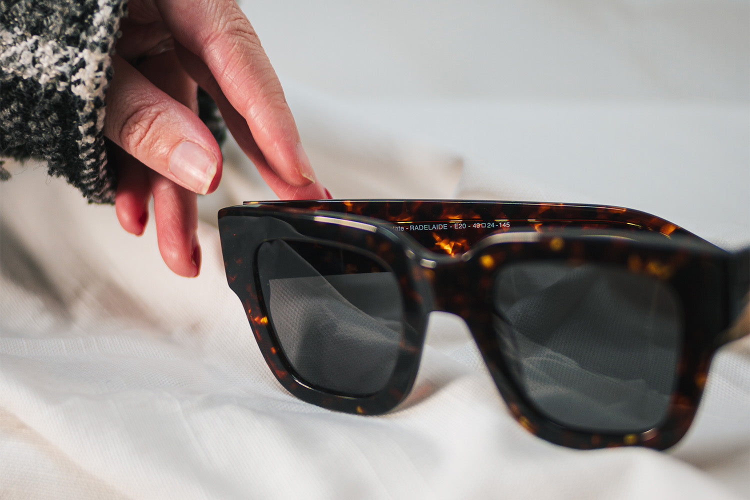 A Guide to Choosing Sunglasses That Compliment Your Style