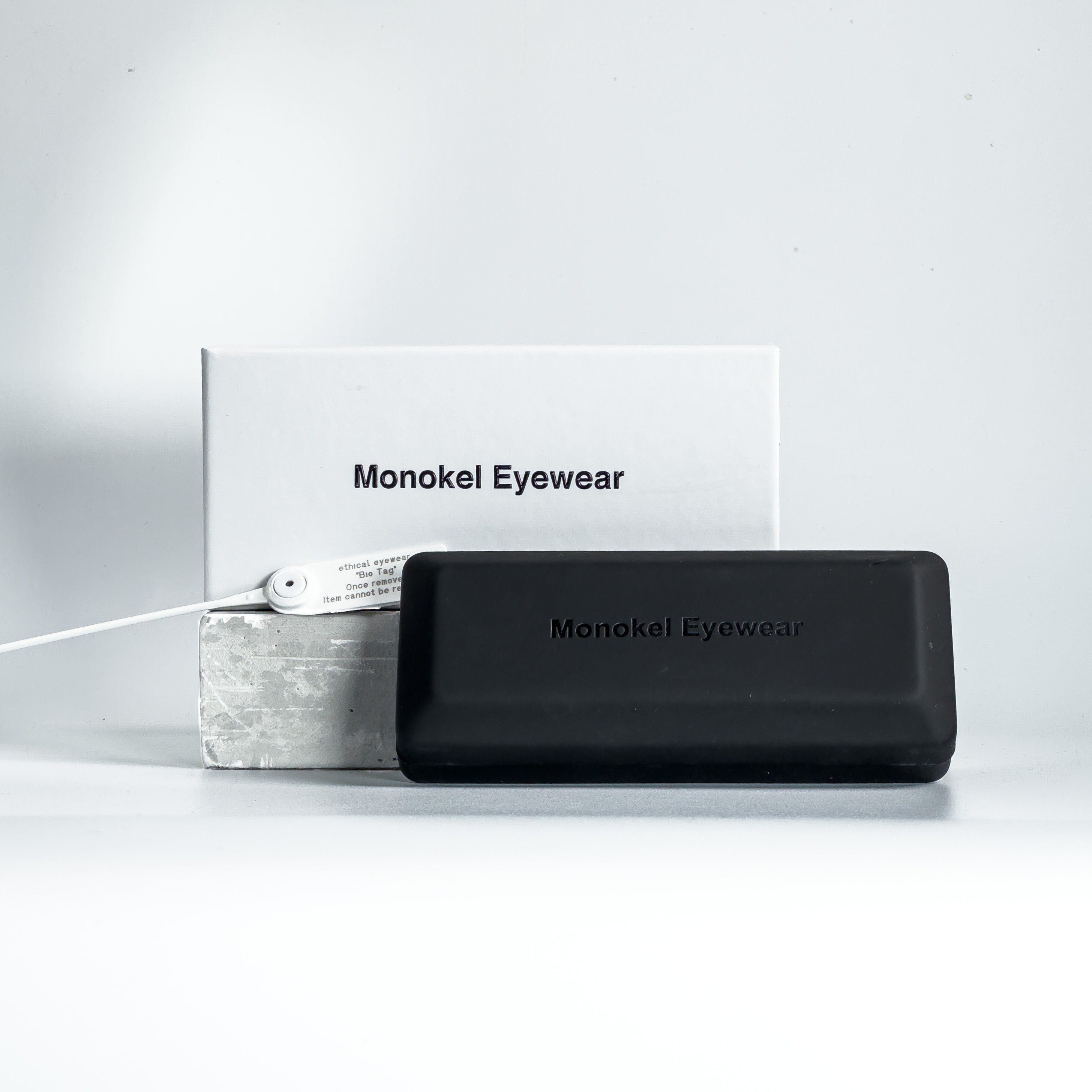 Monokel Shiro Black